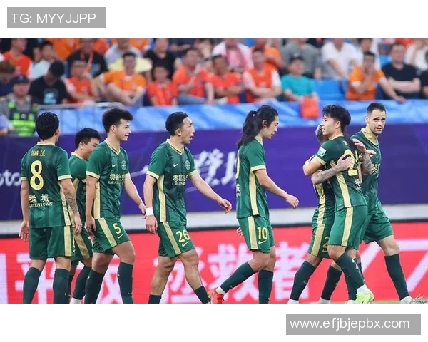 回应外界批评声音足球球员强调专注比赛不被转会传闻干扰 回应外界批评声音足球球员强调专注比赛不被转会传闻干扰