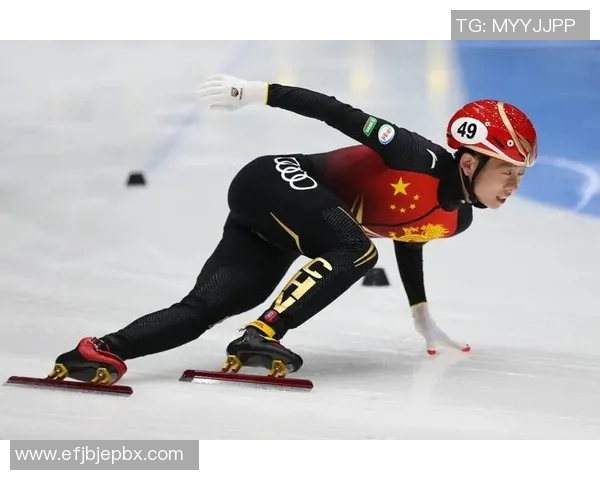 中国选手包揽短道速滑世界杯前三 赛场欢呼雷动气氛热烈